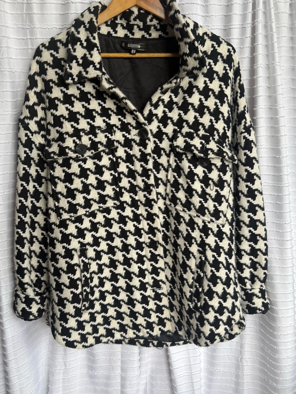 Missguided + Black & White Houndstooth Button-Front Shacket